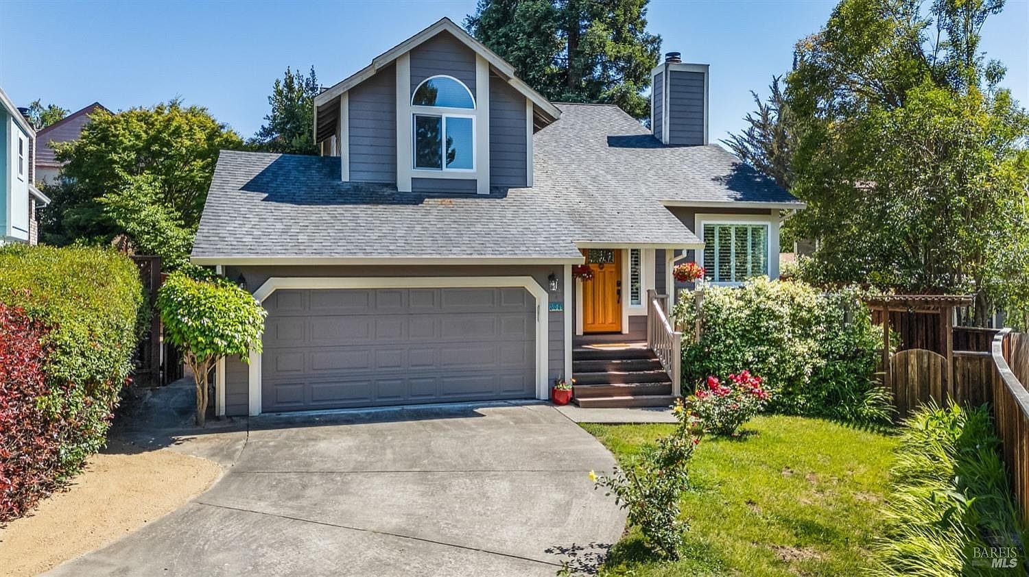 201 Frankel Ln, Sebastopol, CA 95472