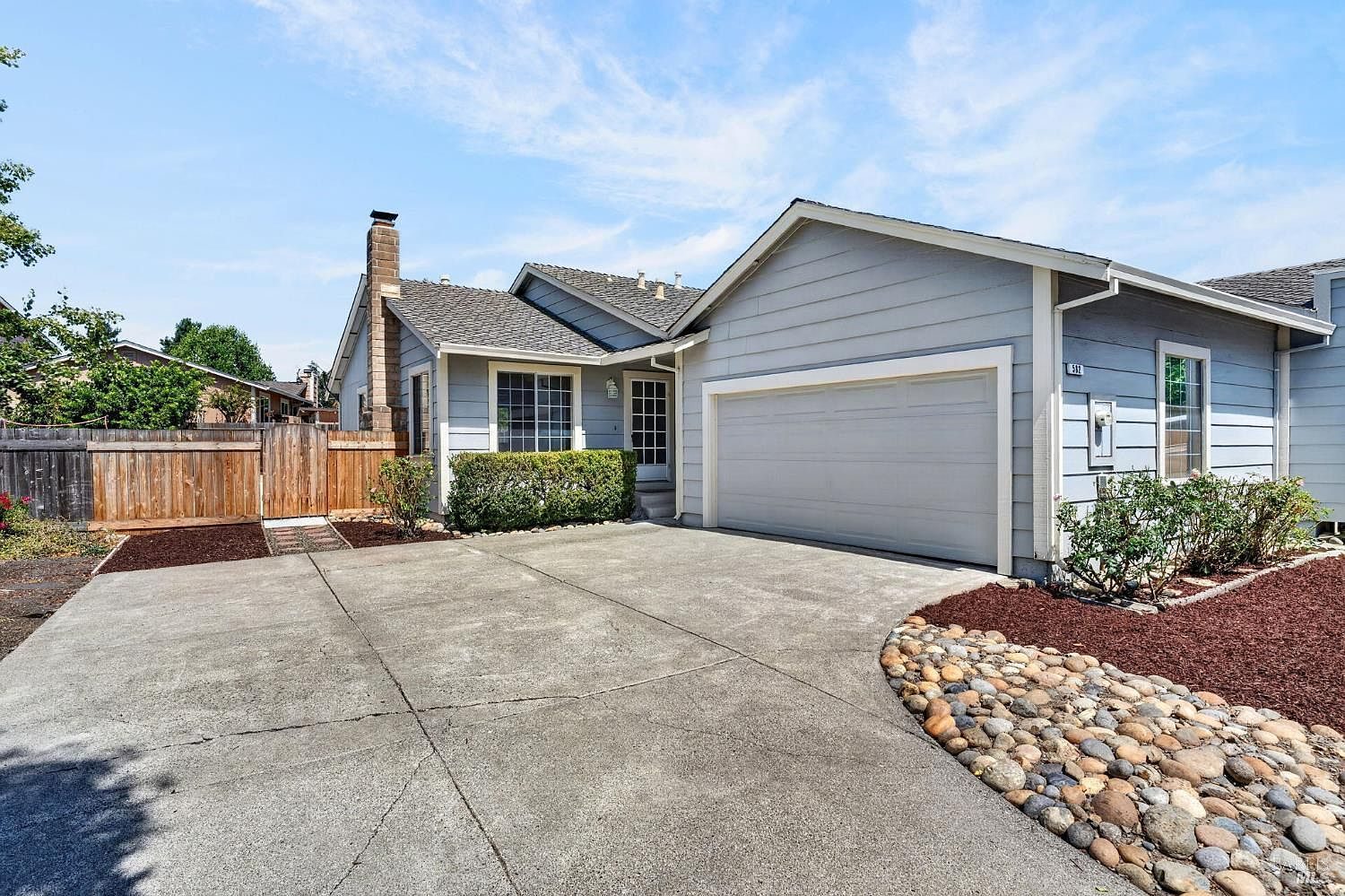 582 Maria Dr, Petaluma, CA 94954